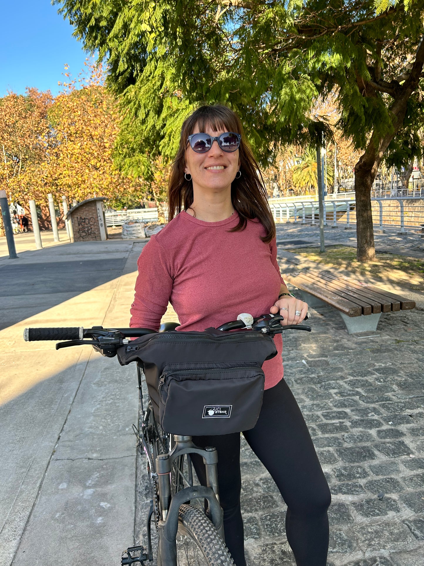 Maxi Sling Bag- Black