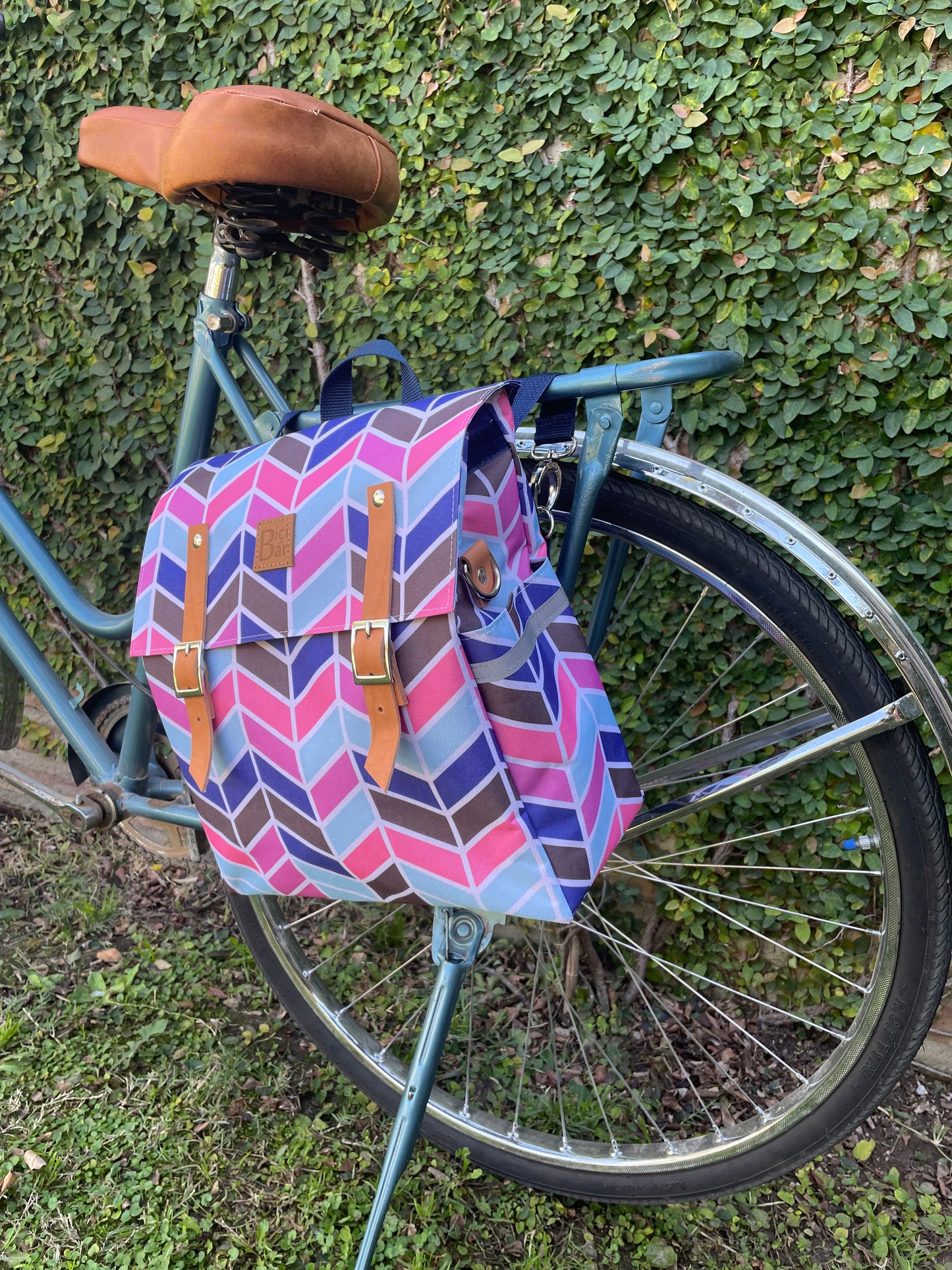 HOWARD - Pink Chevron pannier